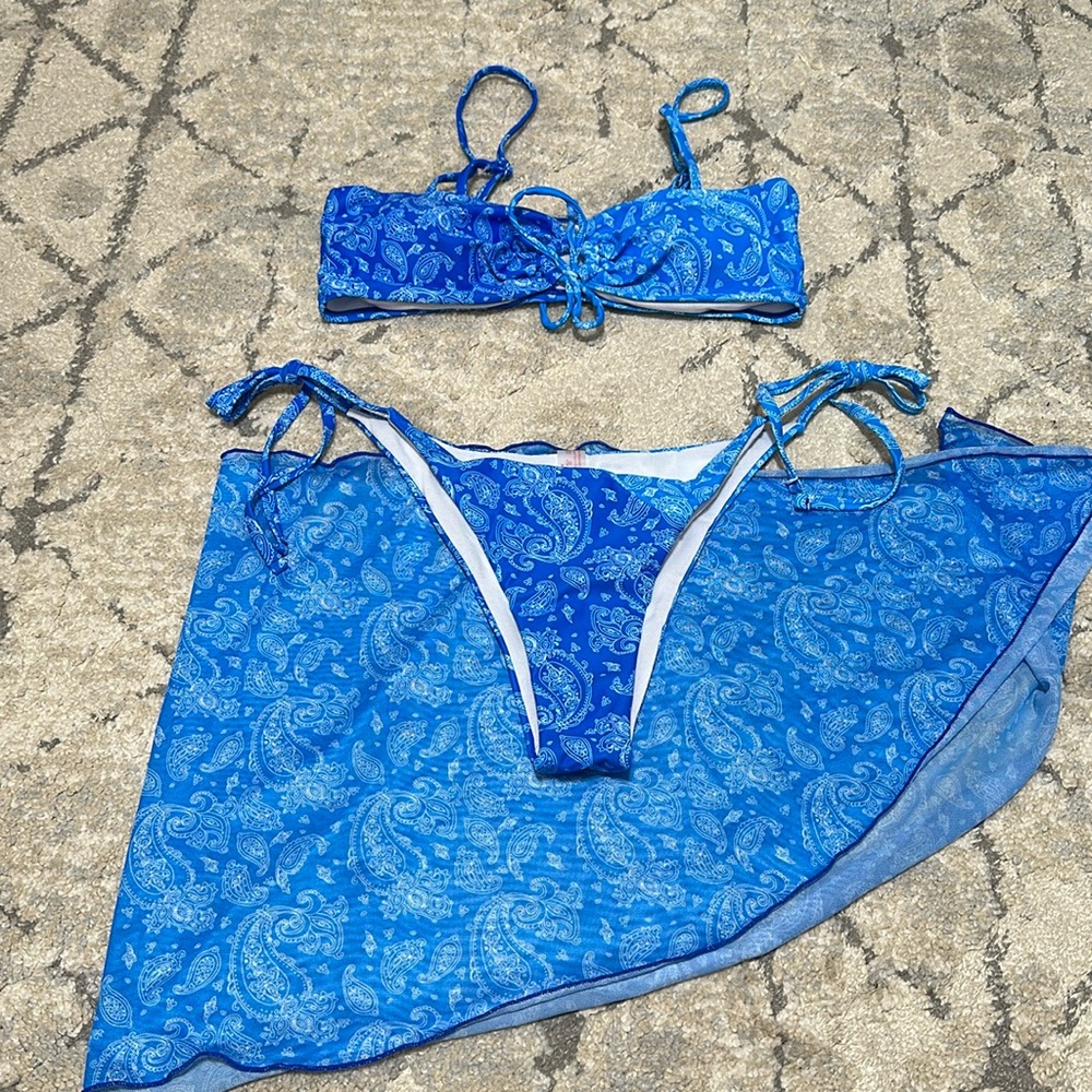 Two tone bikini set 💦💙🩵